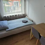 Poludnie Wroclawia ゲストハウス 3*